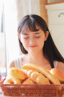 开襟旗袍做双人运动